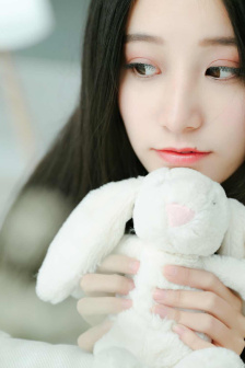 《与我同眠》电影